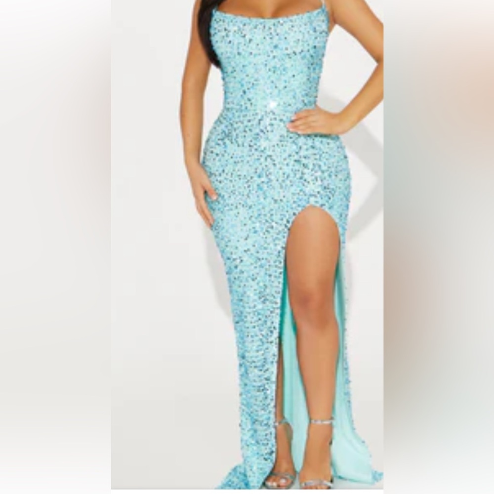 Nova Luxe evening dress size M